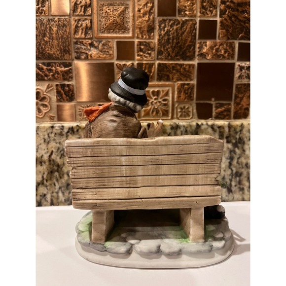 Lefton China Hand Painted Hobo on Bench with Dog Porcelain Figurine 2311 Vintage - Picture 2 of 3